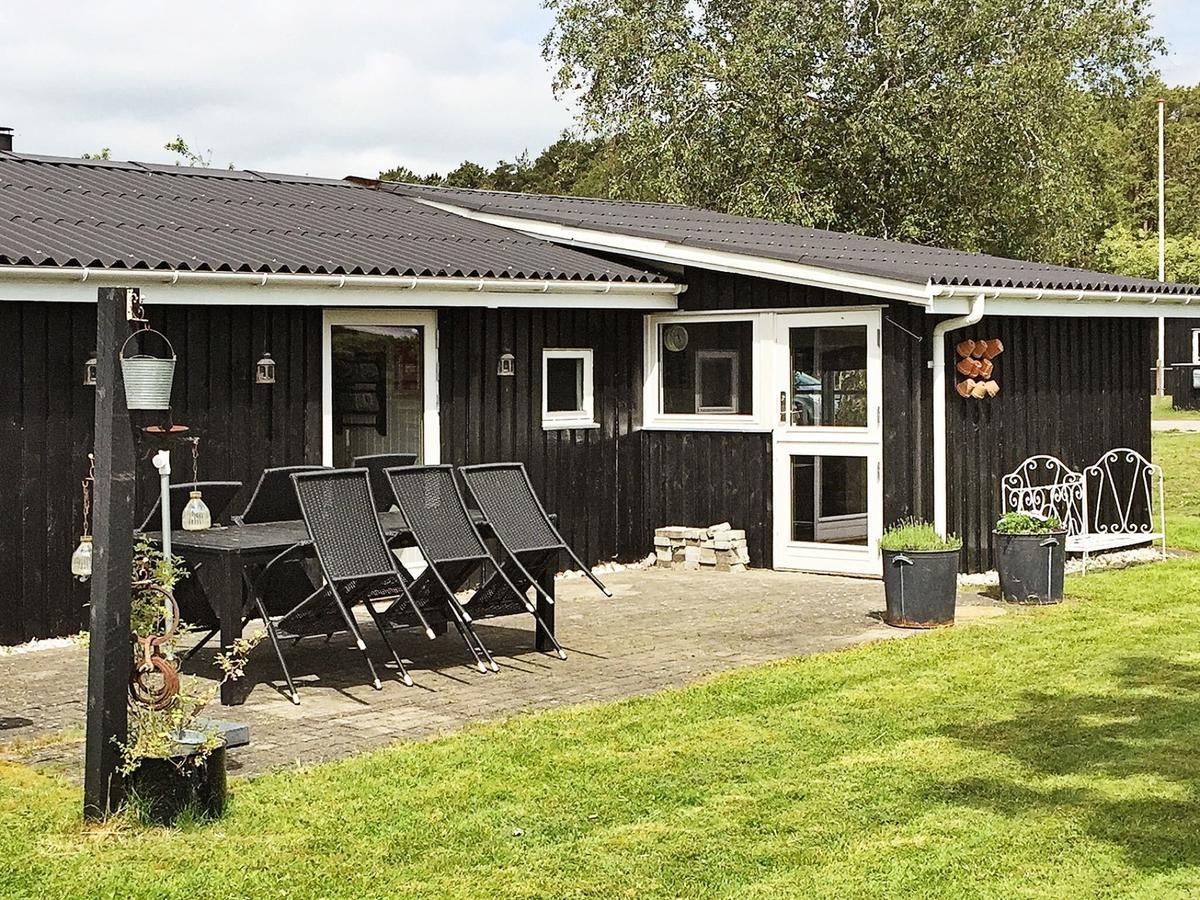 Holiday Home Lille Strandgaard II Hals Exterior photo